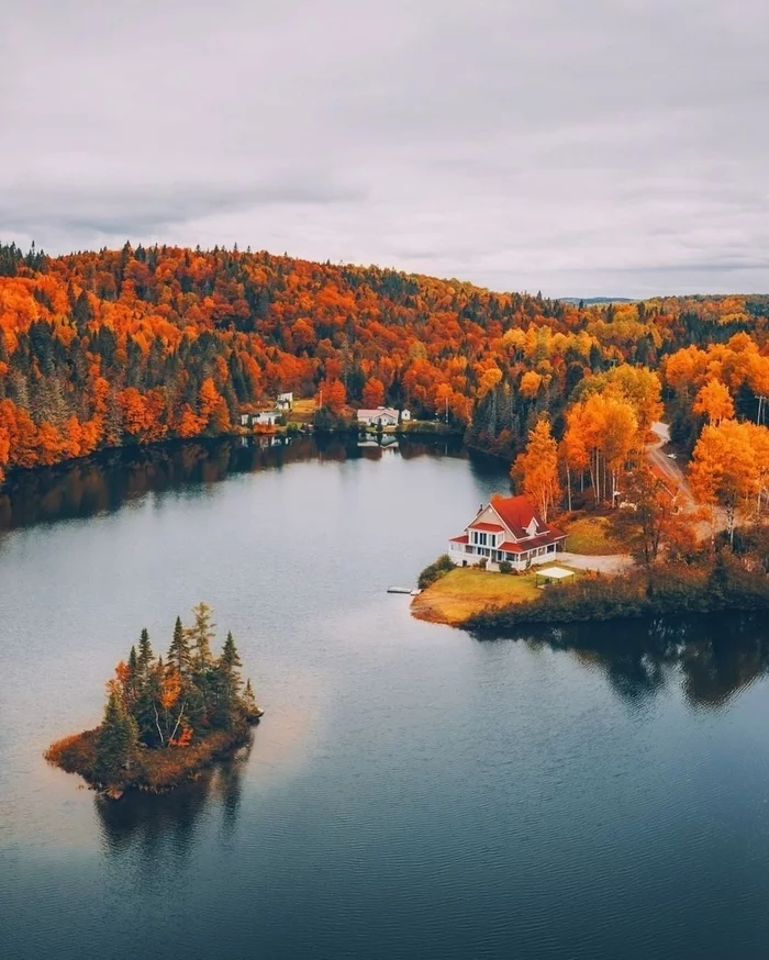 Lake house in Canada - The photo, Canada, Nature, Lake, Forest, House, Autumn, Landscape