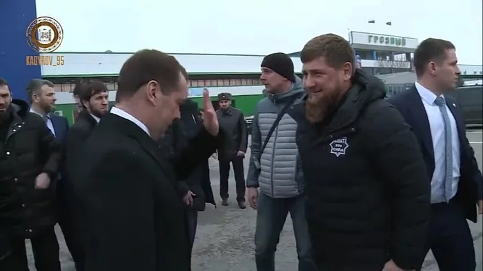 How Medvedev was disgusted after hugging Kadyrov - My, Dmitry Medvedev, Ramzan Kadyrov, Disgust, Chechnya, Politics, Profiling, Sign language, Behavior, , Psychology, Emotions, Facial expressions, Facial expression, Video
