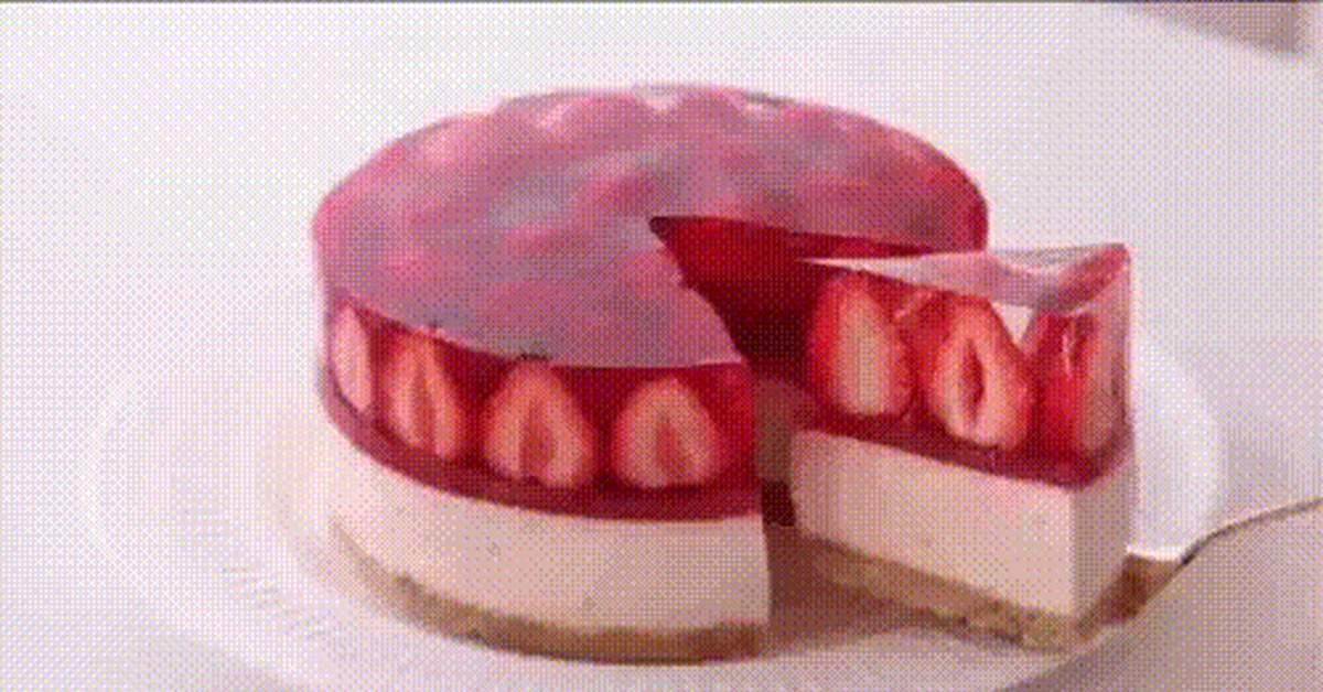 Strawberry - Cake, Strawberry (plant), Food, GIF