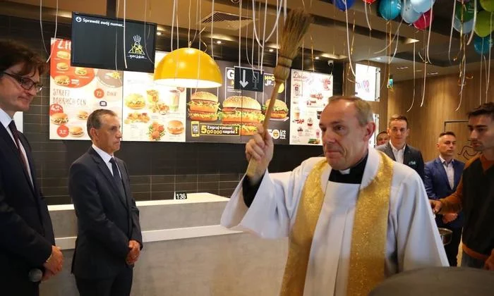 In the name of the Saint's Burger, the Reverend's Nugget and the French Fries - McDonald's, Priests, Consecration, Burger, Nuggets, Obscurantism