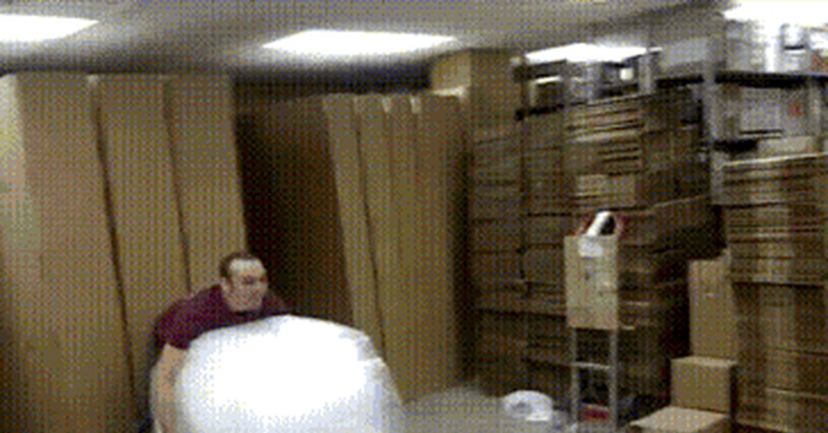Knights of packaging - Warehouse, The fall, Package, GIF