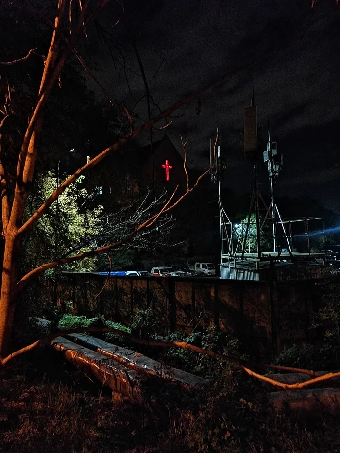 Vladivostok Transylvania - My, The photo, Night, Church, Vladivostok, Fuck aesthetics