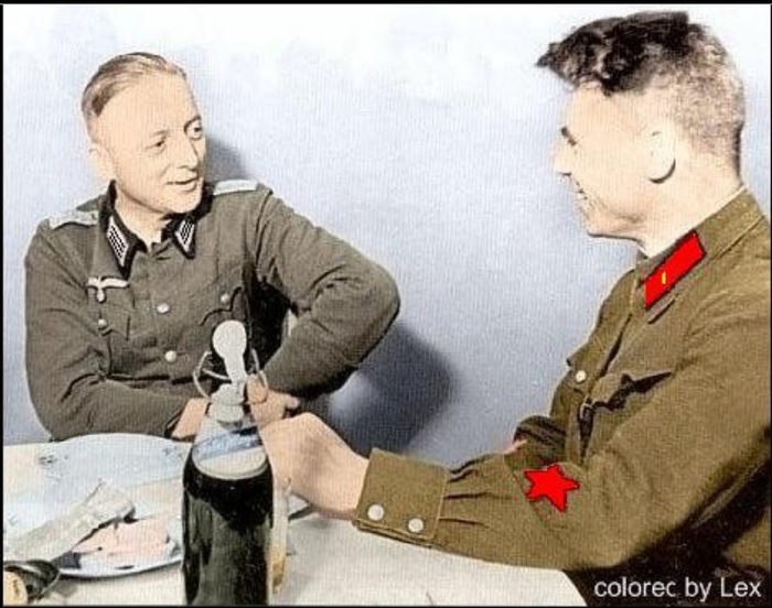 А генеральный спонсор Пятого раздела Польши - Пиво "Жигулевское"!