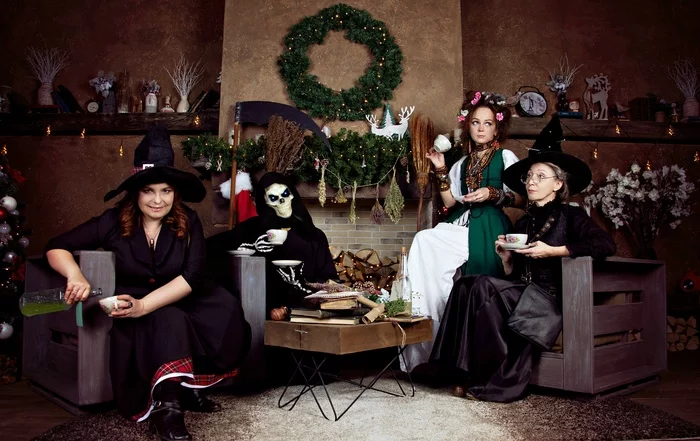 Lancre Witches. Or prophetic sisters - Terry Pratchett, Matushka Vetrovosk, Magrat Chesnog, Nanny Yagg, Flat world, Witches, Witches of Lancre, Cosplay, Longpost, Death