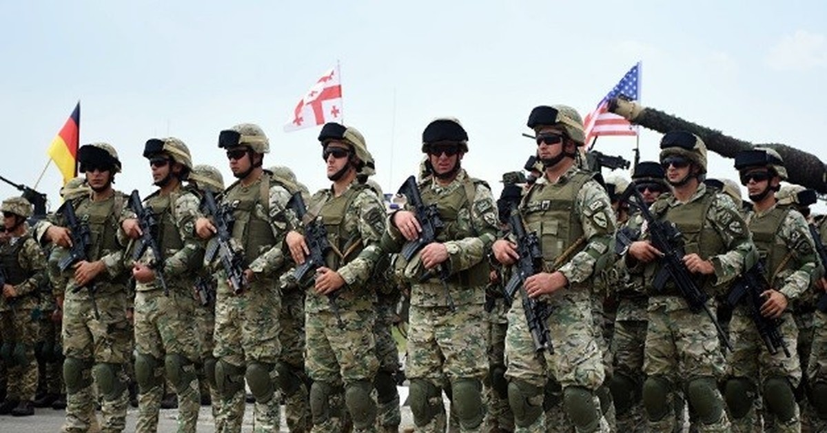 Нато готово к конфликту. Армия НАТО НАТО. Войска НАТО на Украине. Военные силы НАТО. Учения НАТО.