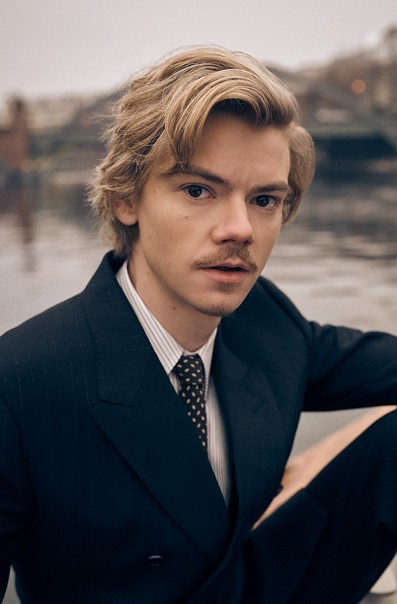 - How old are you? - Something between 15 and 45 - Thomas Sangster, The photo, Age, Actors and actresses