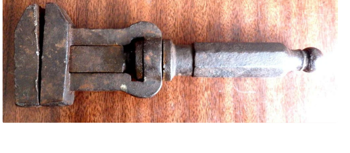 Редкие примеры разводных ключей XIX века | Пикабу