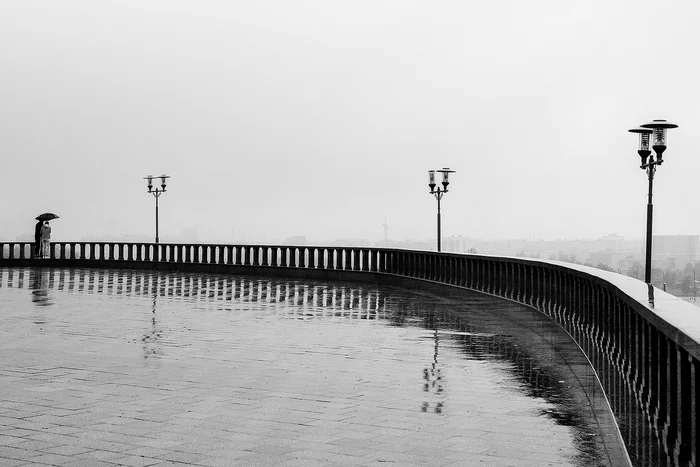 Autumn romance - My, The photo, Black and white photo, Autumn, Rain, Mogilev, Republic of Belarus