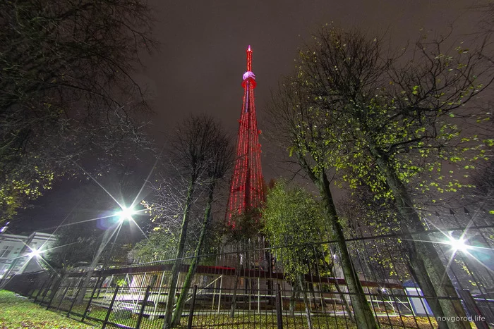 In 11 cities, architectural objects were painted red in honor of Stroke Day. - My, Velikiy Novgorod, TV tower, Backlight, Red, Stroke