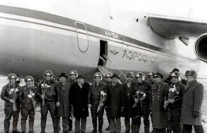 First Ulyanovsk Ruslan - 35 years old, The first flight, Aviastar, An-124 Ruslan, Longpost