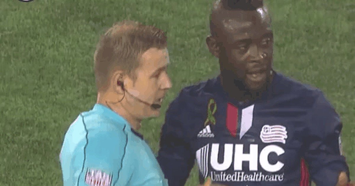 Ear knockout - Sport, Football, Referee, Whistle, GIF, Major League Soccer