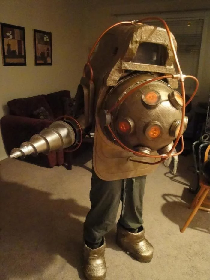 Bioshock Big Daddy costume for my little sister - The photo, Costume, Children, Computer games, BioShock, , Halloween, Reddit, , Halloween costume, Big Daddy