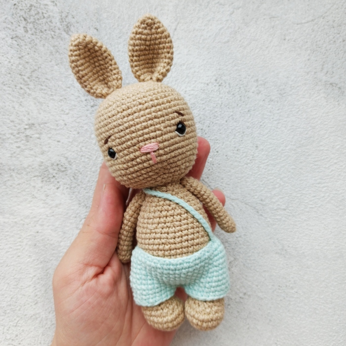 Крошка в ладошке)