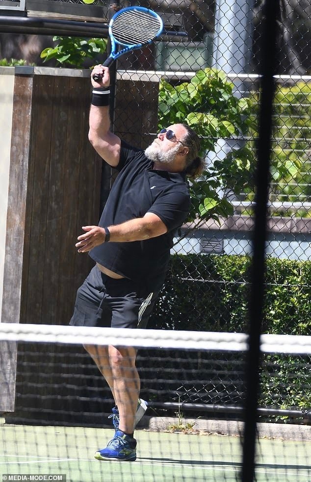 Russell Crowe gained 30 kg. for the sake of the role - Russell Crowe, Actors and actresses, The photo, Paparazzi, Excess weight, Longpost, Celebrities