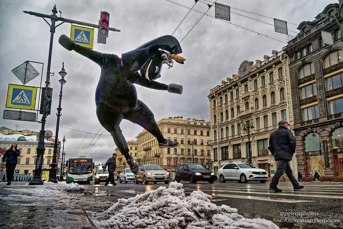 Knight's move - The photo, Saint Petersburg, Nevsky Prospect, Snow, Alexander Petrosyan