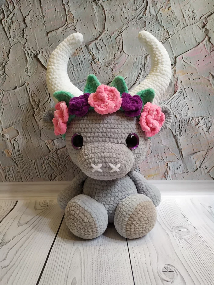 Let's start with a hobby - My, Needlework without process, Knitted toys, Amigurumi, Bull