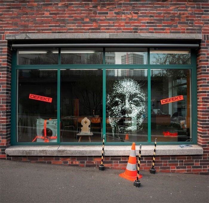 Художник по стеклу