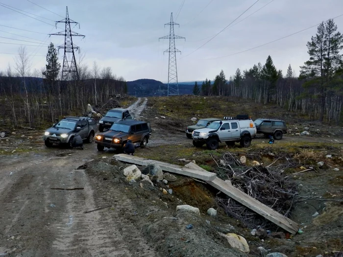 This route will be remembered for a long time! 3 km in 12 hours! Niva was abandoned for the night. 4x4, PerekatiKolsky - My, Offroad, Jeep Grand Cherokee, Jeep, Ford, Niva, 4x4, Pokatushki, Navigator, Murmansk, Kola Peninsula, Swamp, Power lines, Route, Departure, Breaking, Windlass, Колесо, Arctic, Chevrolet niva, Video, Longpost