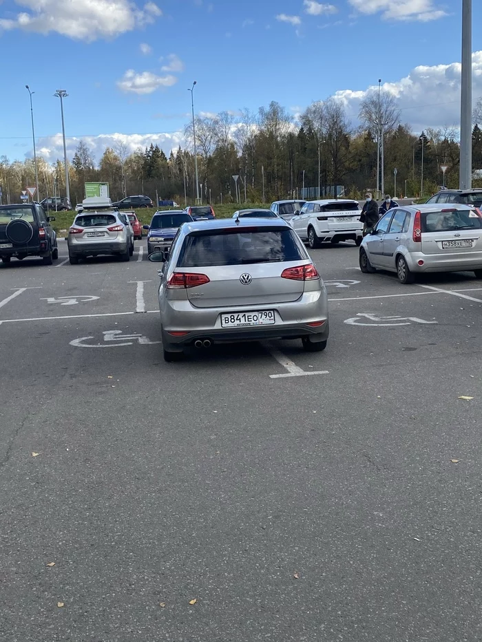 Post #7856698 - My, Places for the disabled, Idiocy, Неправильная парковка, Wheelchair parking