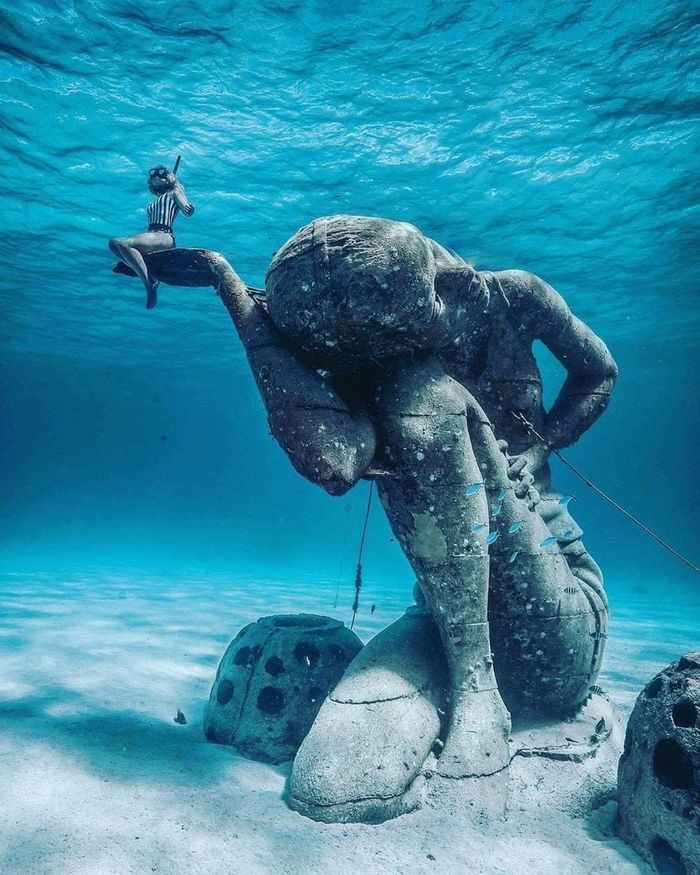 Why are statues erected under water? - The statue, Ocean, Atlant, beauty, Story, Interesting, Informative, Sculpture