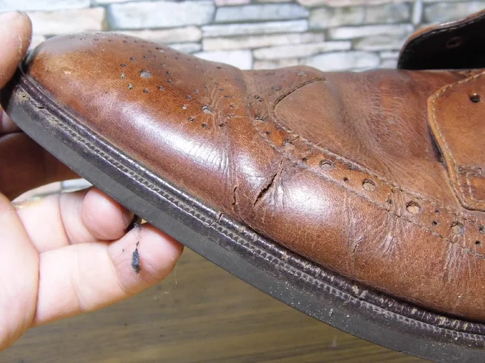 How to sew up a crack in leather - My, Shoe repair, Shoes, Men's footwear, Natural leather, Leather, Leather shoes, Miscellaneous Shoes, Mat, Longpost