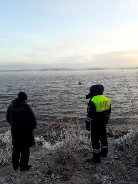 I'll wait here - Astrakhan, Police, freezing, Incident, Longpost, DPS, Volga river