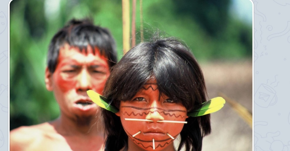 Мир наизнанку индия. Племя в Бразилии Яномами. Индейцы Бразилии яномамо. Индейцы племени яномамо.