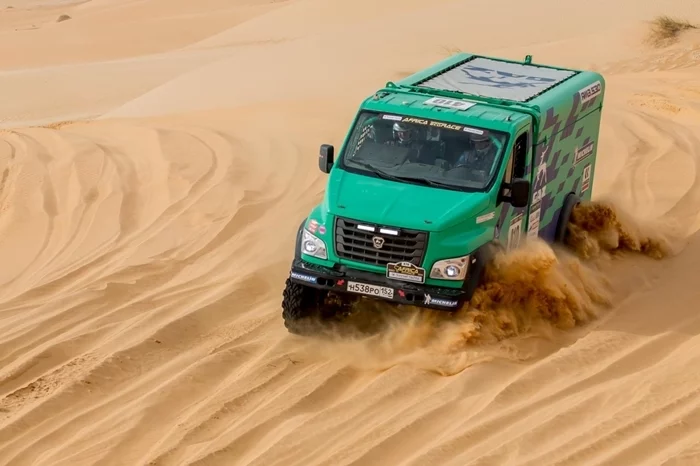 Про ралли-рейд Газонов в Африке Работа, Заграница, Мат, Иностранцы, Гонки, Автоспорт, Длиннопост