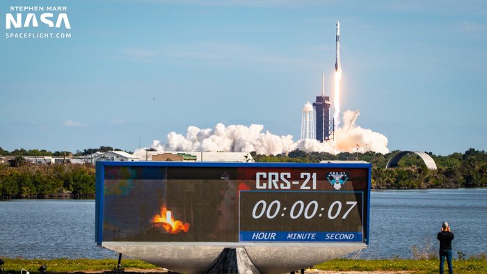 24-  SpaceX  2020 . CRS-21.   ? , SpaceX, ,  ?, ,  , 