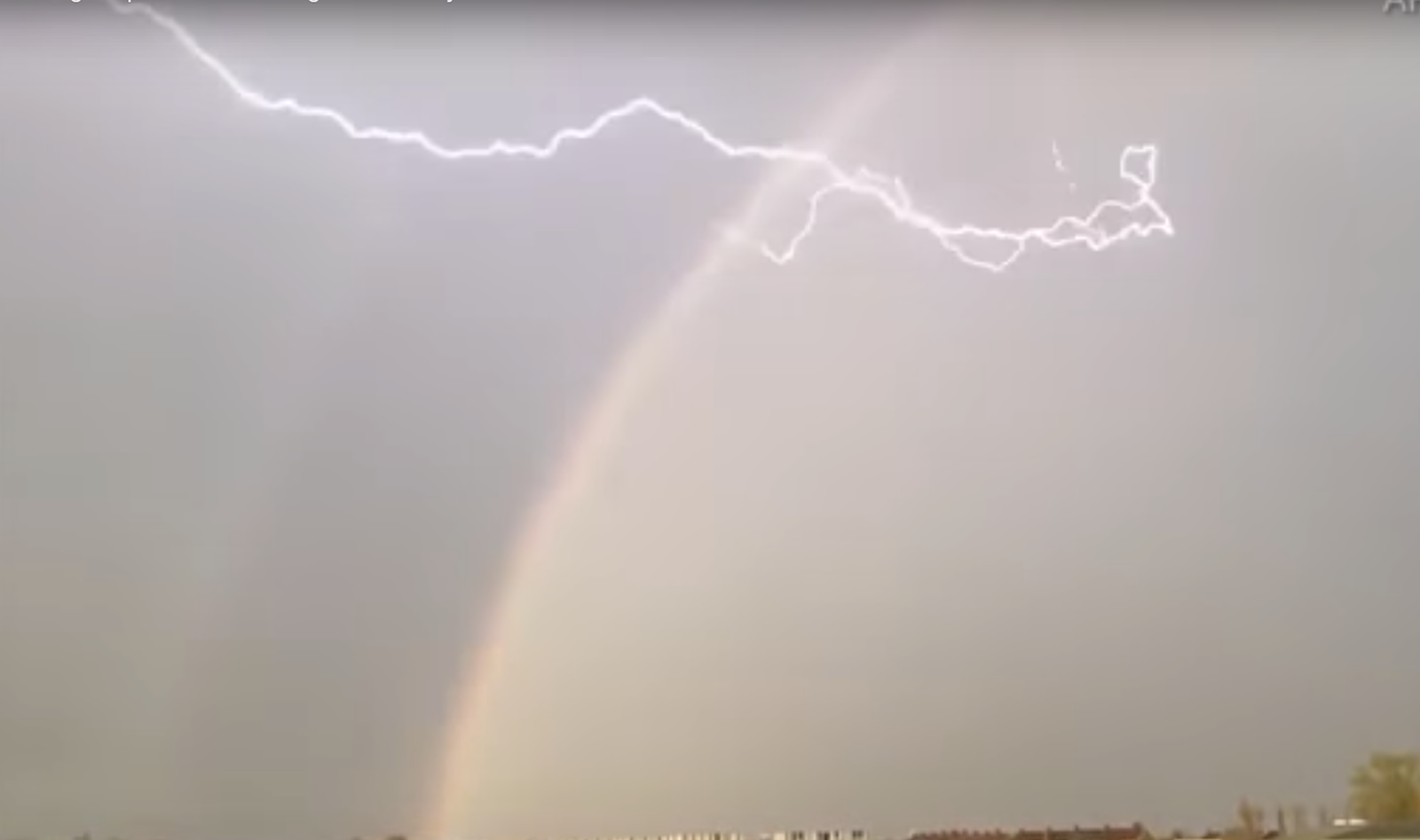 Thor descended from heaven - Thunderstorm, UFO, Oddities