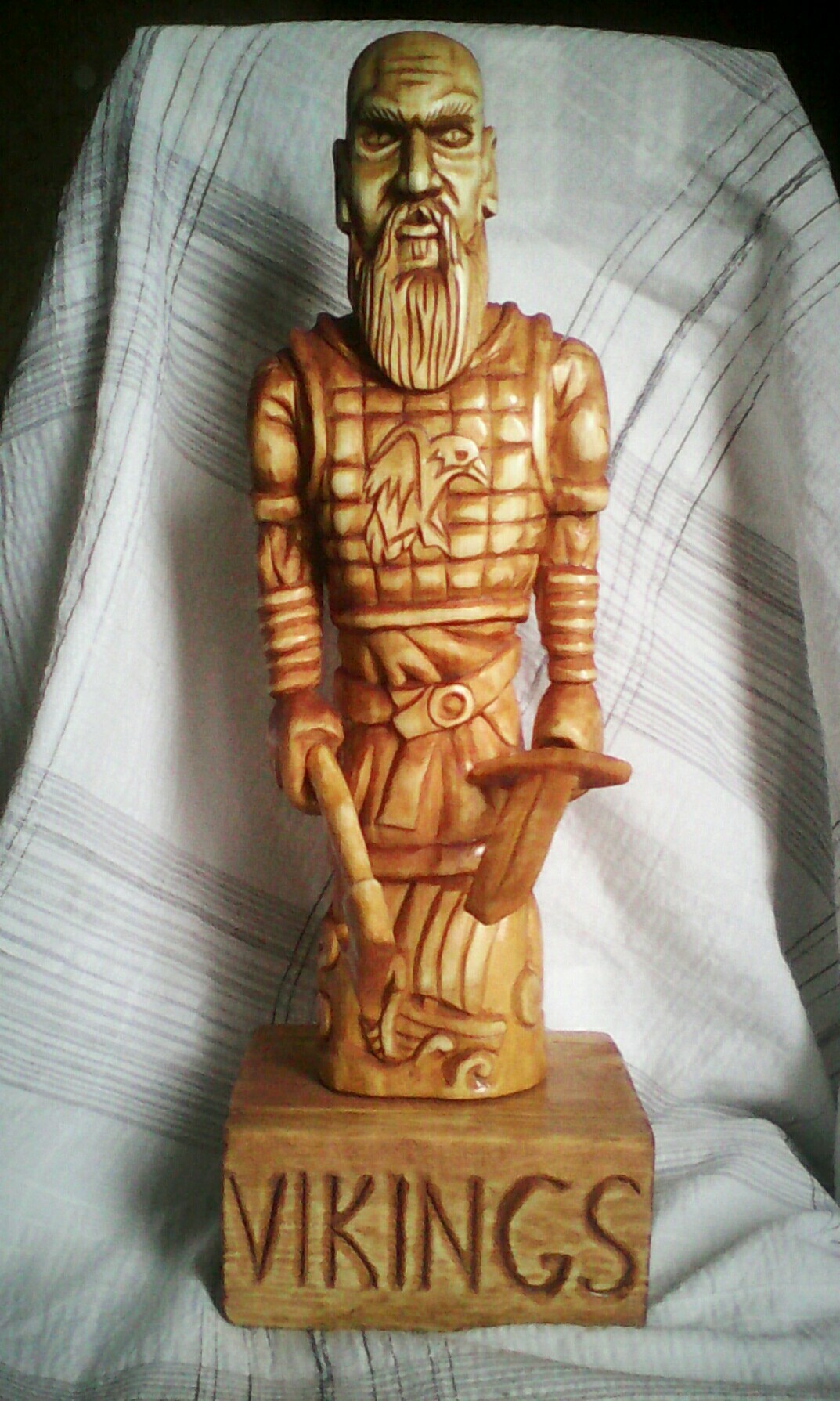 Rognar Lodbrok from the series Vikings is carved from wood, height 30cm. Made to order. - My, Sculpture, Викинги, Wood carving, Creation, Rognar, Longpost