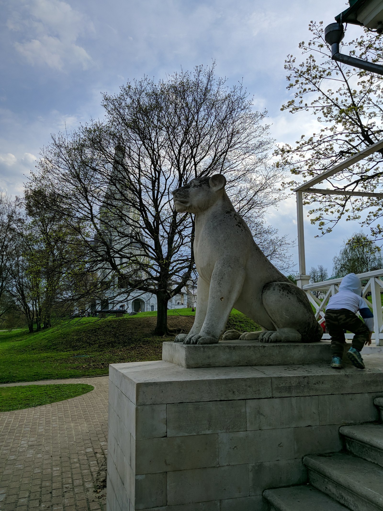 Walk in Kolomenskoye - My, Spring, Kolomenskoe, Mobile photography, Moscow, LG G6, Longpost