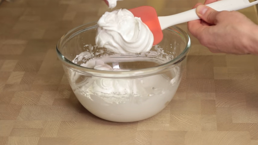 Whipped egg whites with sugar. Secrets of the perfect meringue - My, , , Recipe, Video recipe, Cooking, Food, Irinacooking, Meringue, Video, Longpost