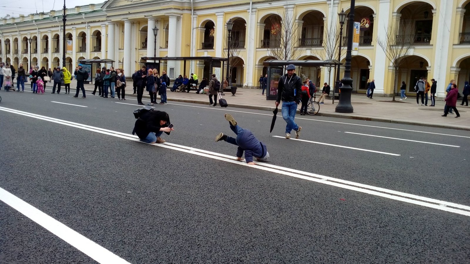 Из серии: что здесь происходит..?    : ) - Моё, Санкт-Петербург, Брейк-Данс, Фотография, Что происходит?, Странности