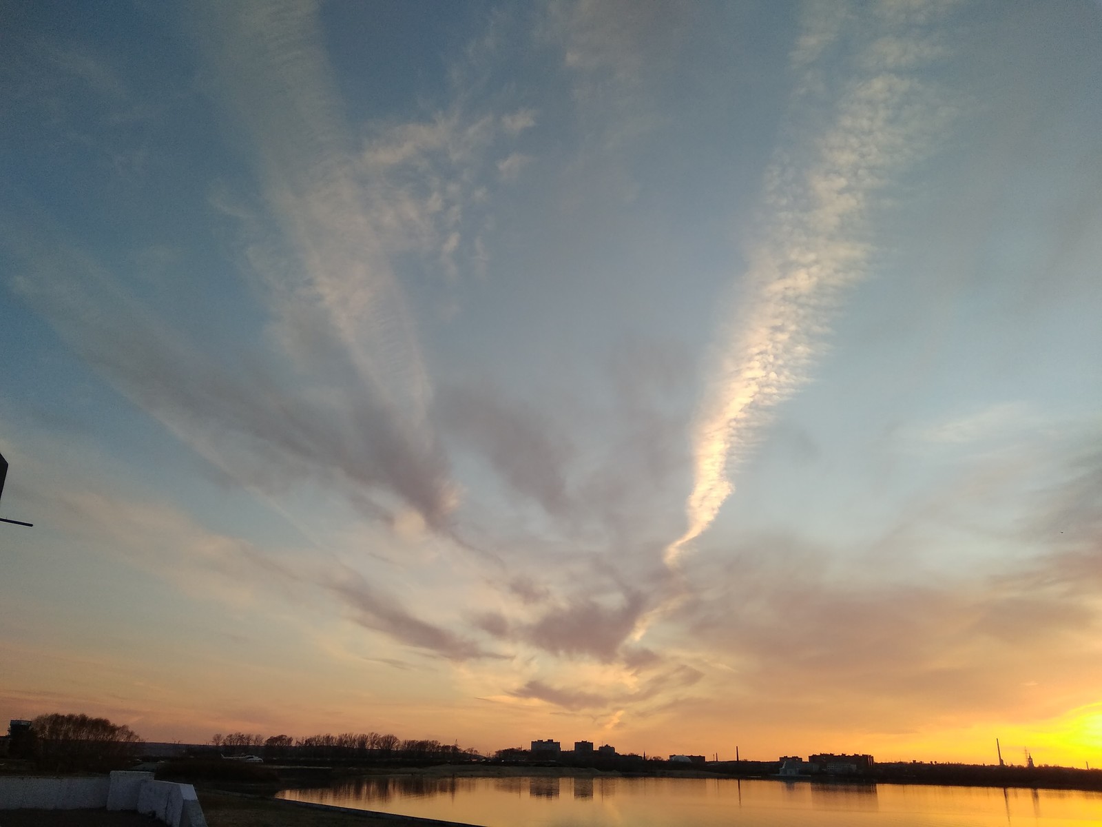 Kazan. Embankment. Sunset. Bicycle ride. - Kazan, Embankment, Saratov, Longpost, Sunset, Bike ride, Bike path