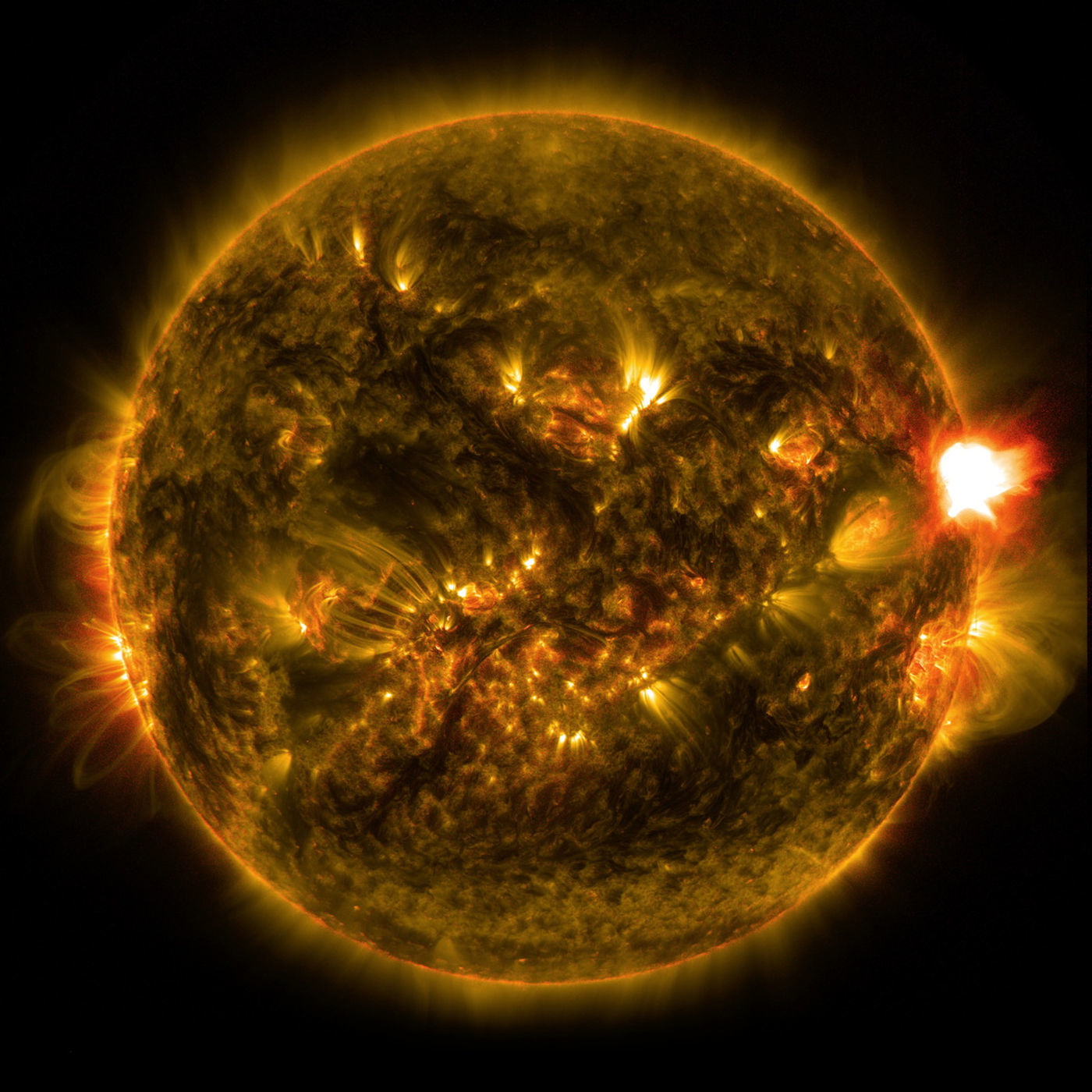 Physicists penetrate deeper into the mystery of the structure of the corona of the Sun - Space, The sun