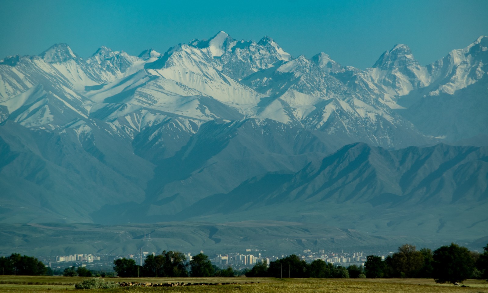 Киргизия кант горы 2021