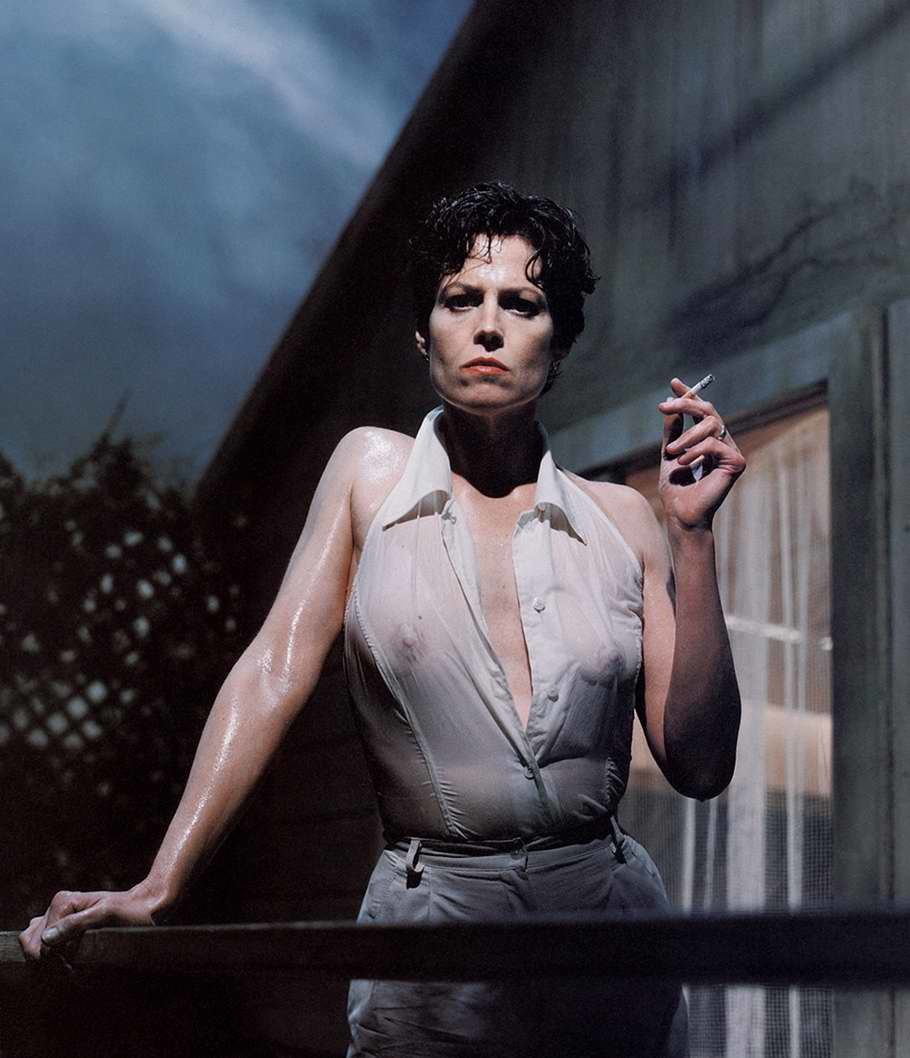 Weaver shows off his Sigourneys. - NSFW, Sigourney Weaver, Boobs, Retro, Nudity, Longpost