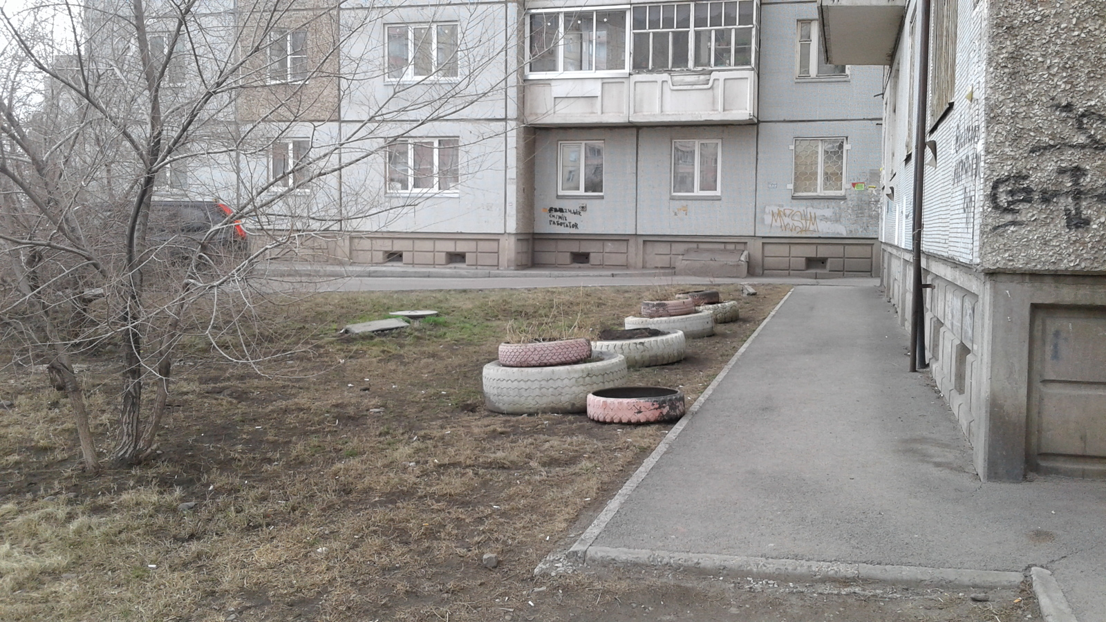 Universiade 2019 in Krasnoyarsk is coming soon. tire disaster - My, Universiade 2019, Tires, Beautification, Krasnoyarsk, Longpost