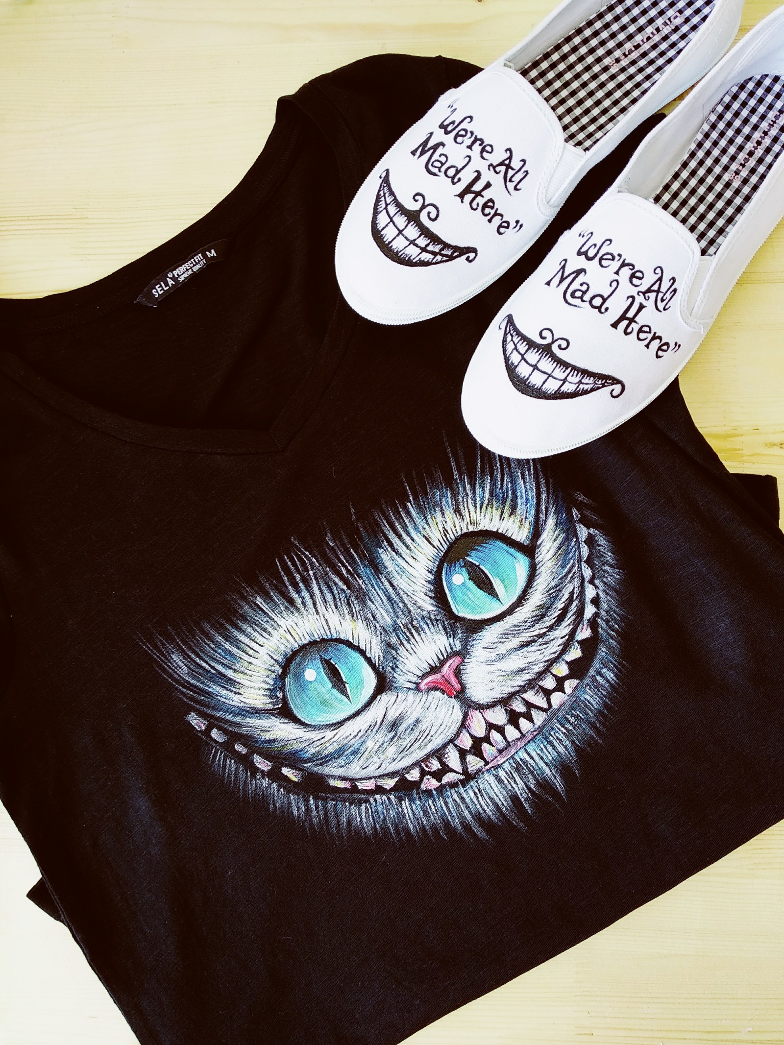 Cheshire Cat - My, Krasnodar, Painting on fabric, Cheshire Cat, Slip-ons, Acrylic, T-shirt, cat, Longpost