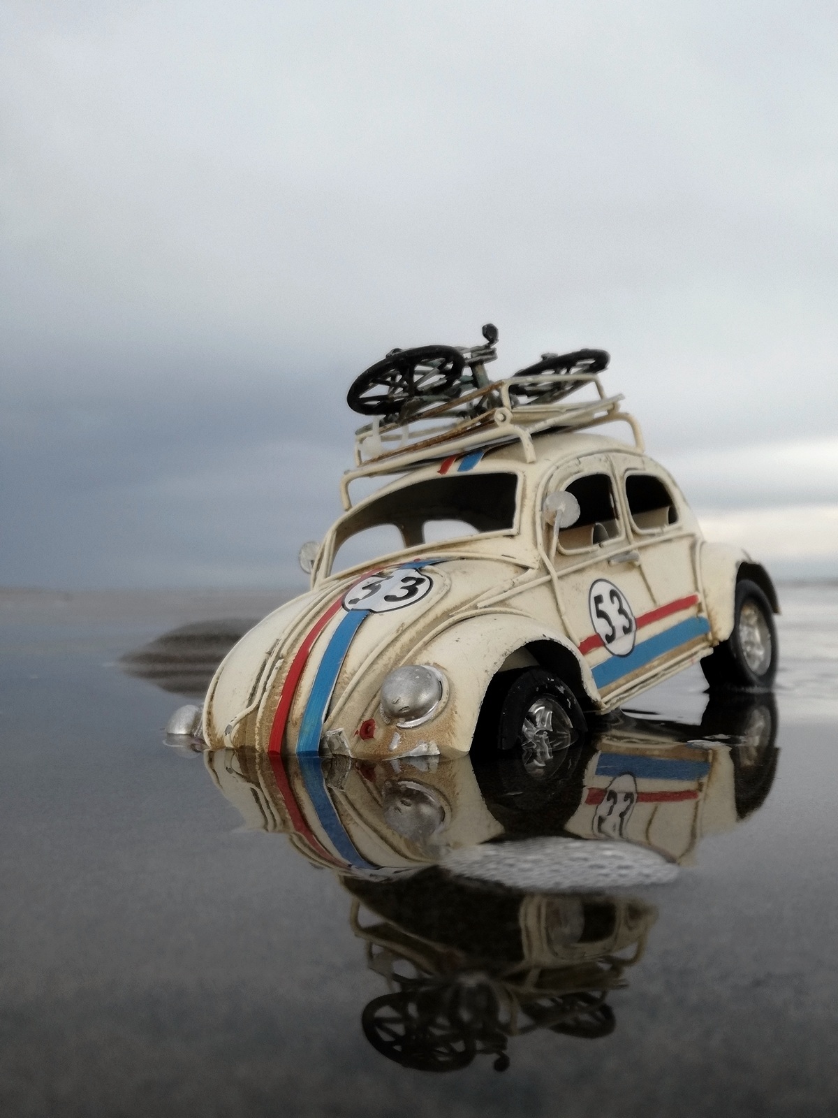 Chasing on the beach - My, Toy car, Beach, Volkswagen Beetle, Photo on sneaker, Stuck, Longpost, Volkswagen beetle