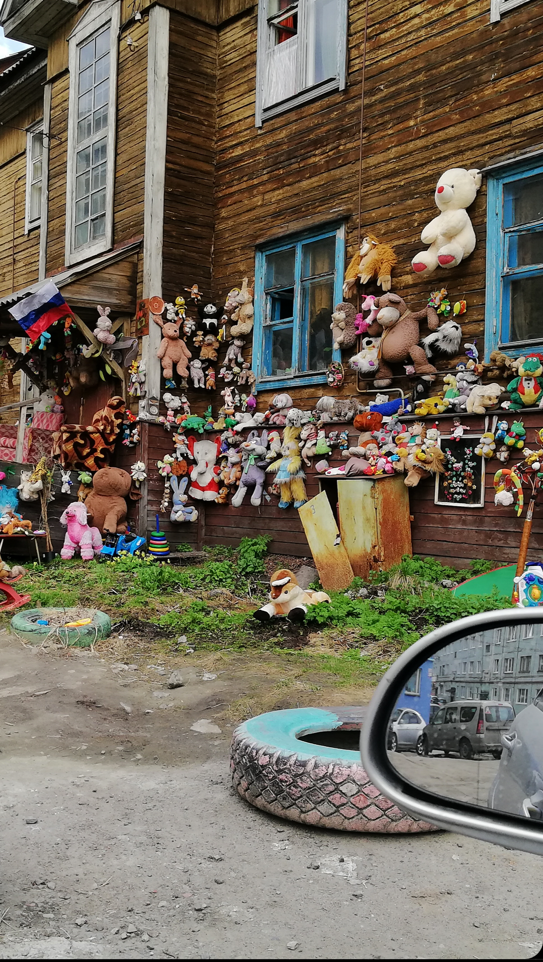 People tell me where did this fashion to decorate the porches come from? - My, Murmansk, Toys