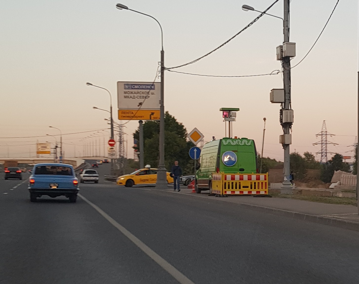 Don't care about the rules (mobile cameras on the sidewalk) - Tsodd, Traffic rules, Неправильная парковка, Parking, Longpost