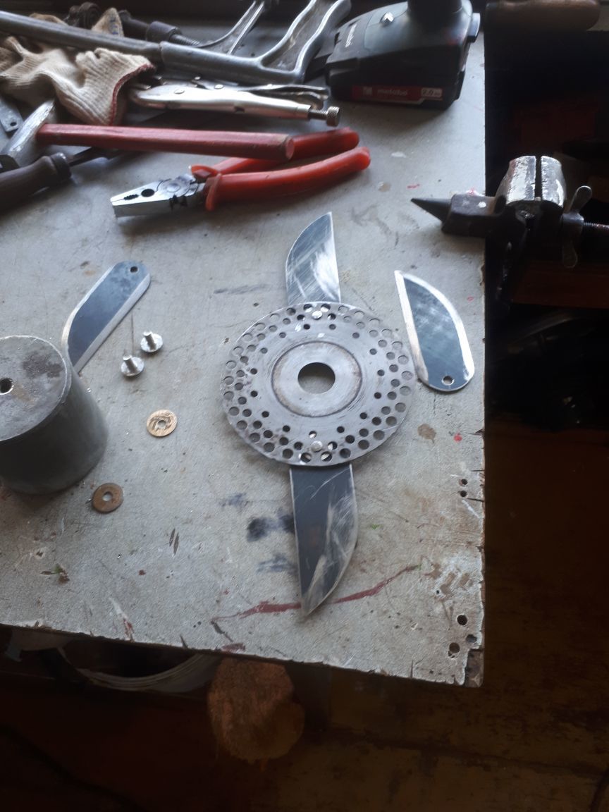 Dad made a rotary disc for a trimmer - My, With your own hands, Trimmer, Longpost