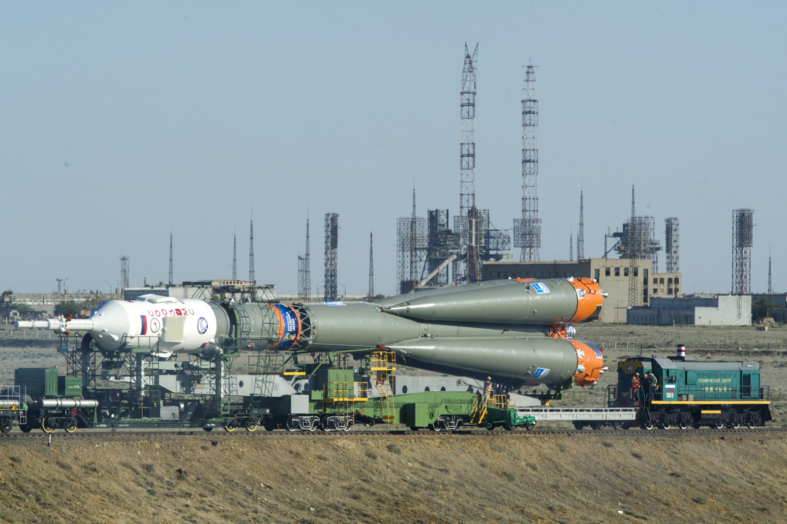 Launch vehicle Soyuz-FG with TPK Soyuz MS-09 was taken to the launch pad. - Space, Rocket, Union, Roscosmos, NASA, Esa, Baikonur, Longpost, news