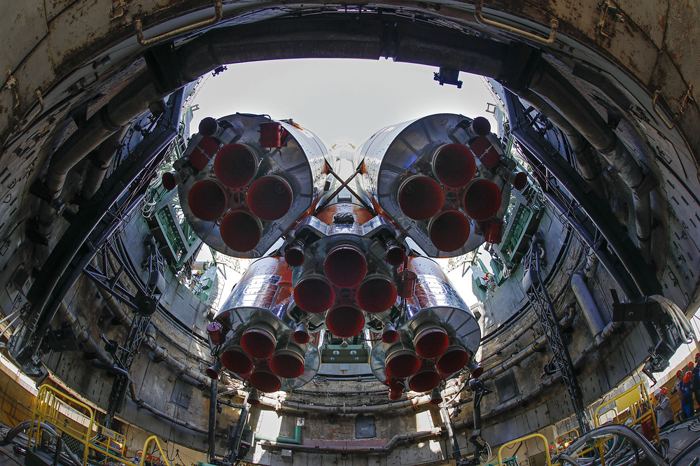 Launch vehicle Soyuz-FG with TPK Soyuz MS-09 was taken to the launch pad. - Space, Rocket, Union, Roscosmos, NASA, Esa, Baikonur, Longpost, news