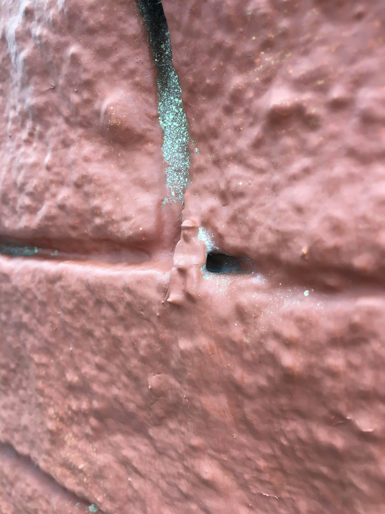 A small figurine immortalized in the wall under layers of paint - Wall, Figurine, For centuries, Reddit, Figurines