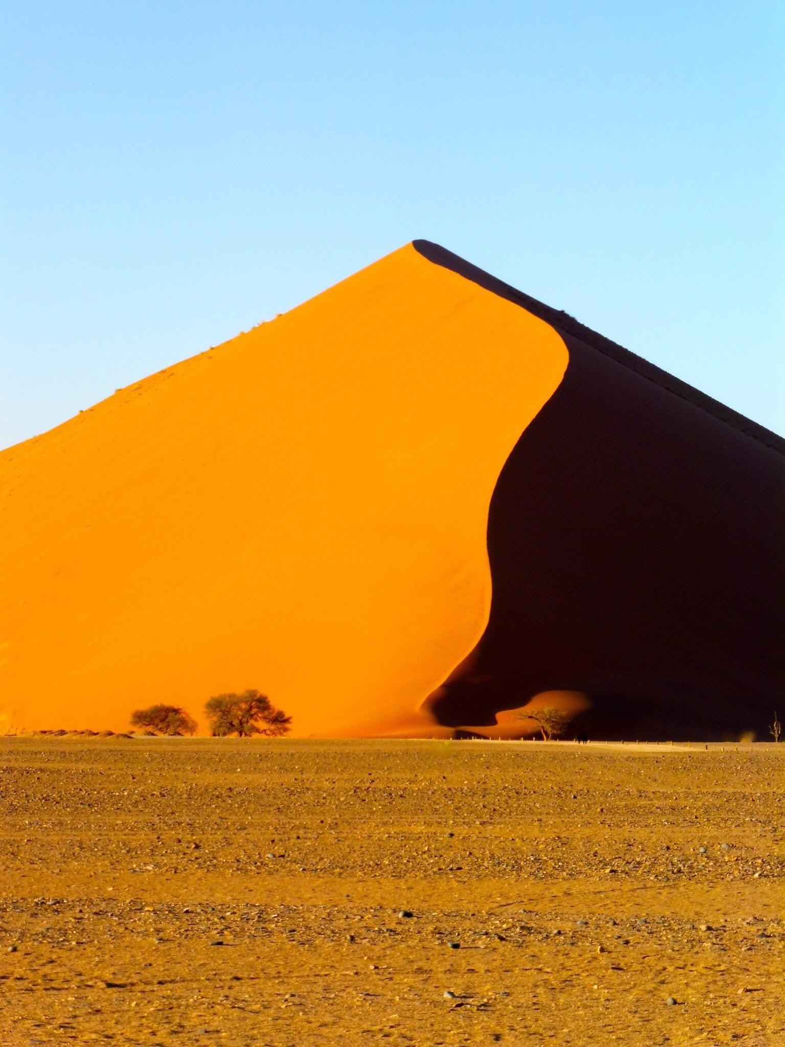 Sunrise on a sand dune, Namibia - Reddit, The photo