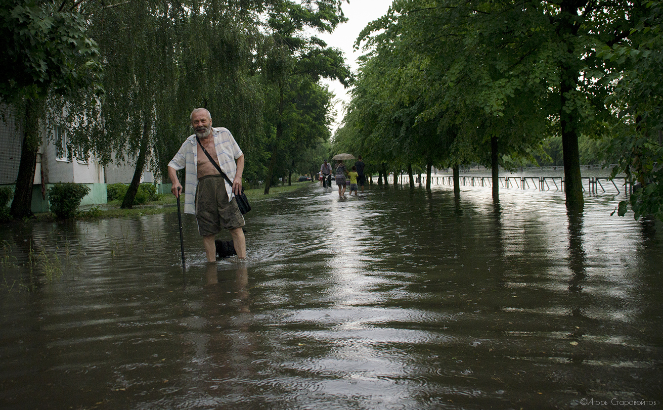 Погода бобруйск день. Дождь в Бобруйске сегодня фото.