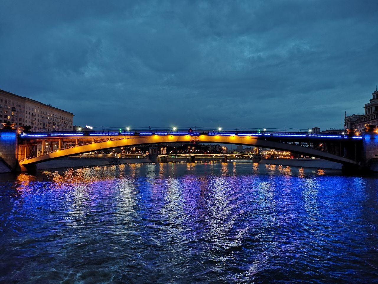 Along the Moscow river. - My, Moscow, Motor ship, Night, Water, Longpost, The photo